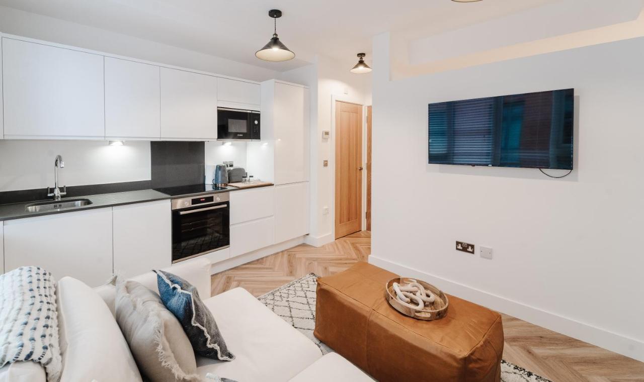 Royal House Stylish Apartments - Chester Esterno foto