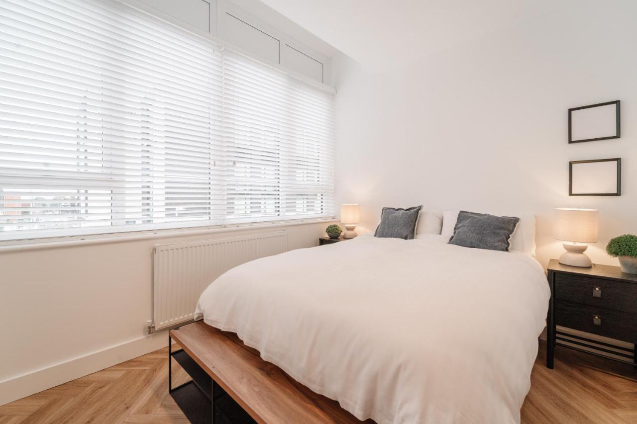 Royal House Stylish Apartments - Chester Esterno foto