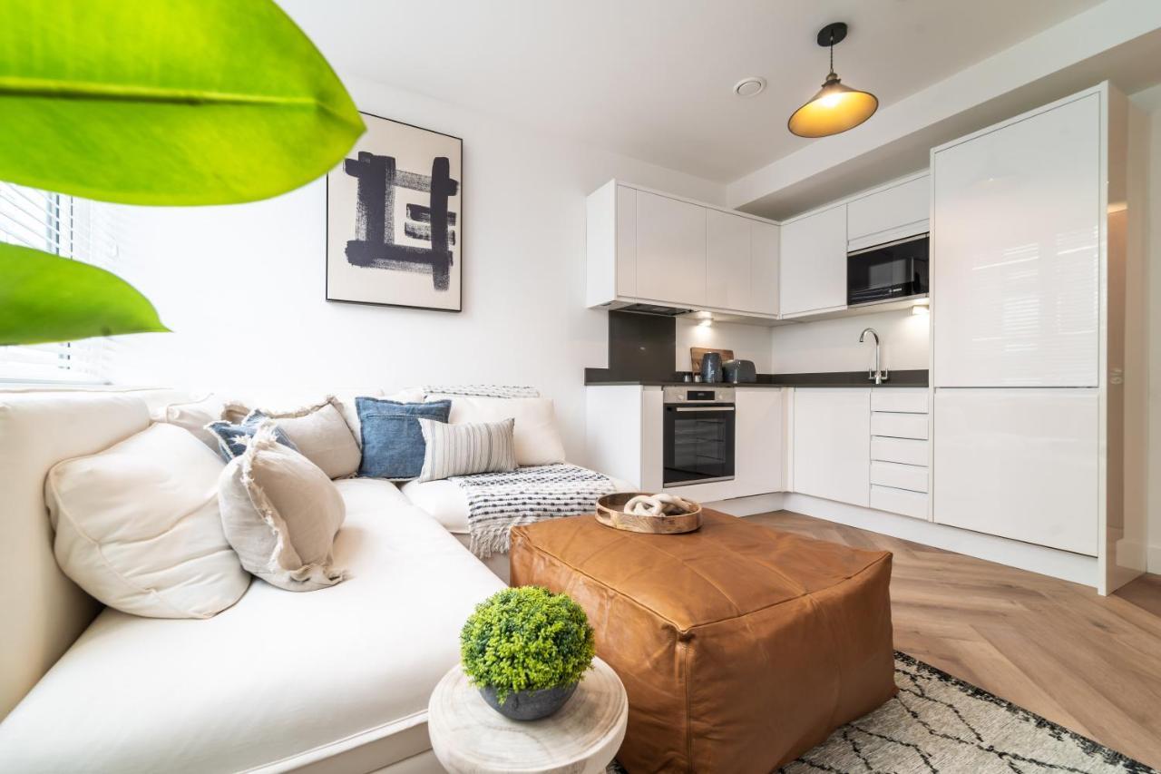 Royal House Stylish Apartments - Chester Esterno foto