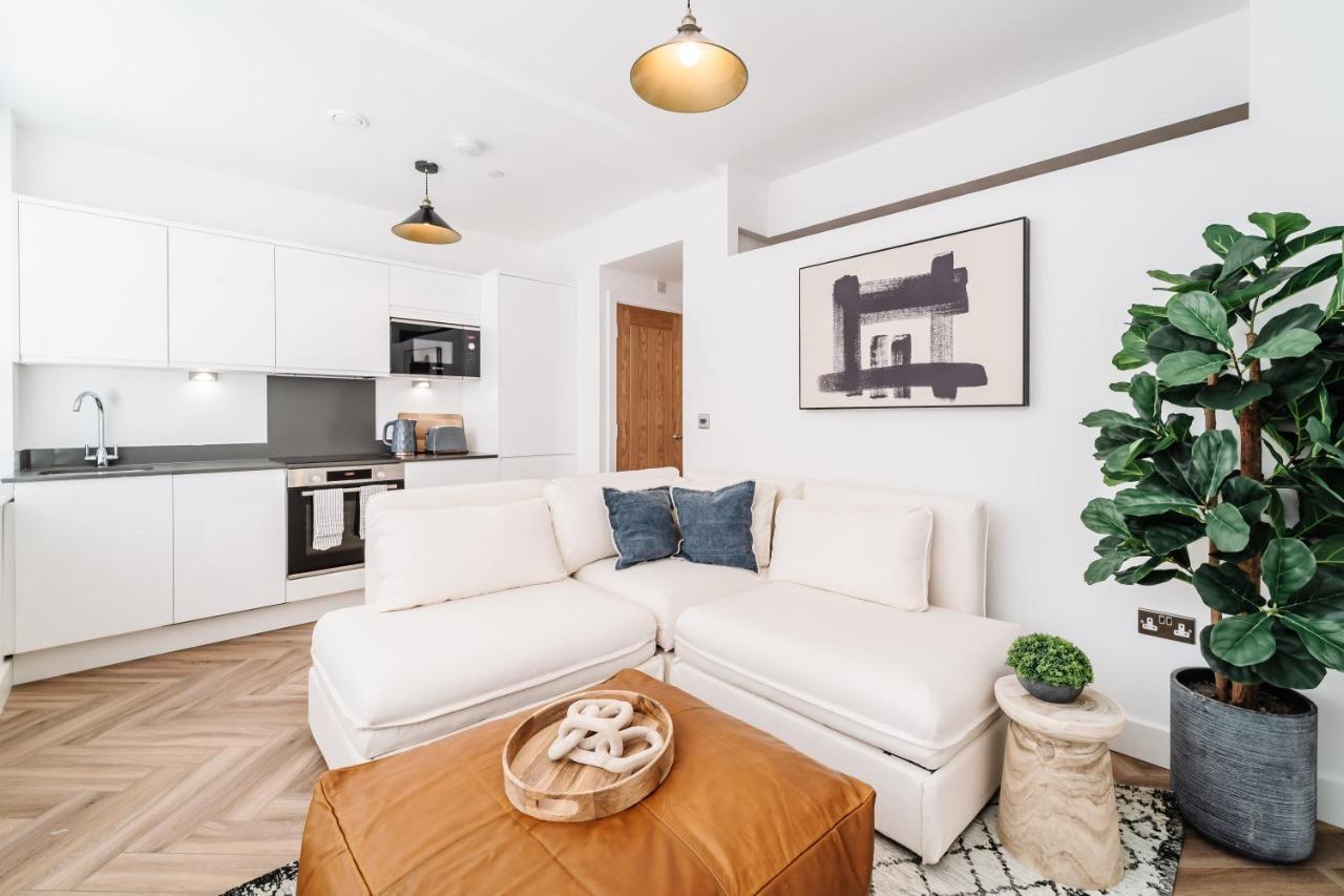 Royal House Stylish Apartments - Chester Esterno foto