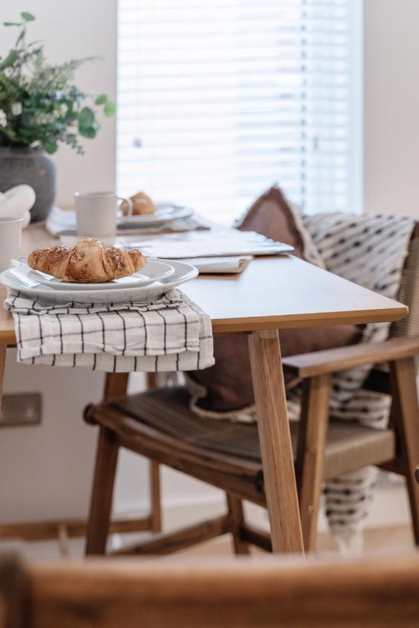Royal House Stylish Apartments - Chester Esterno foto