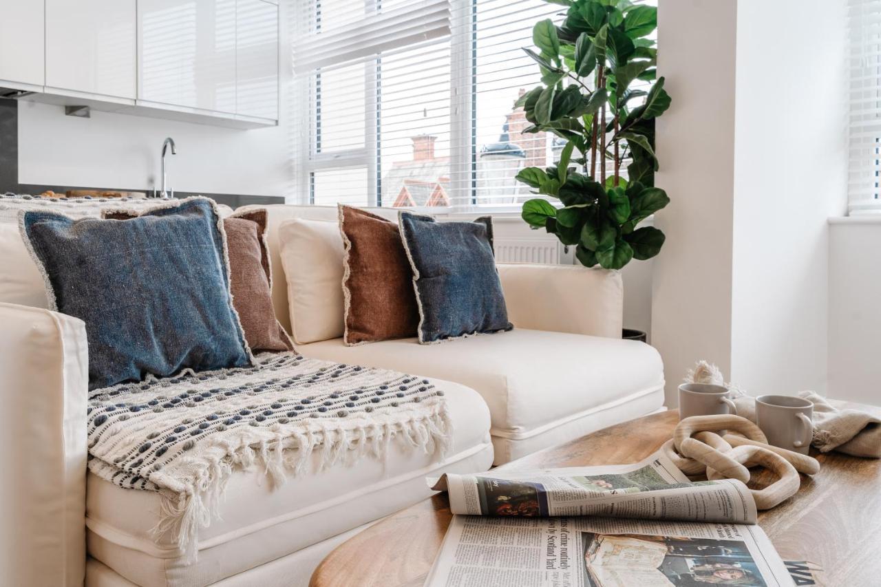Royal House Stylish Apartments - Chester Esterno foto