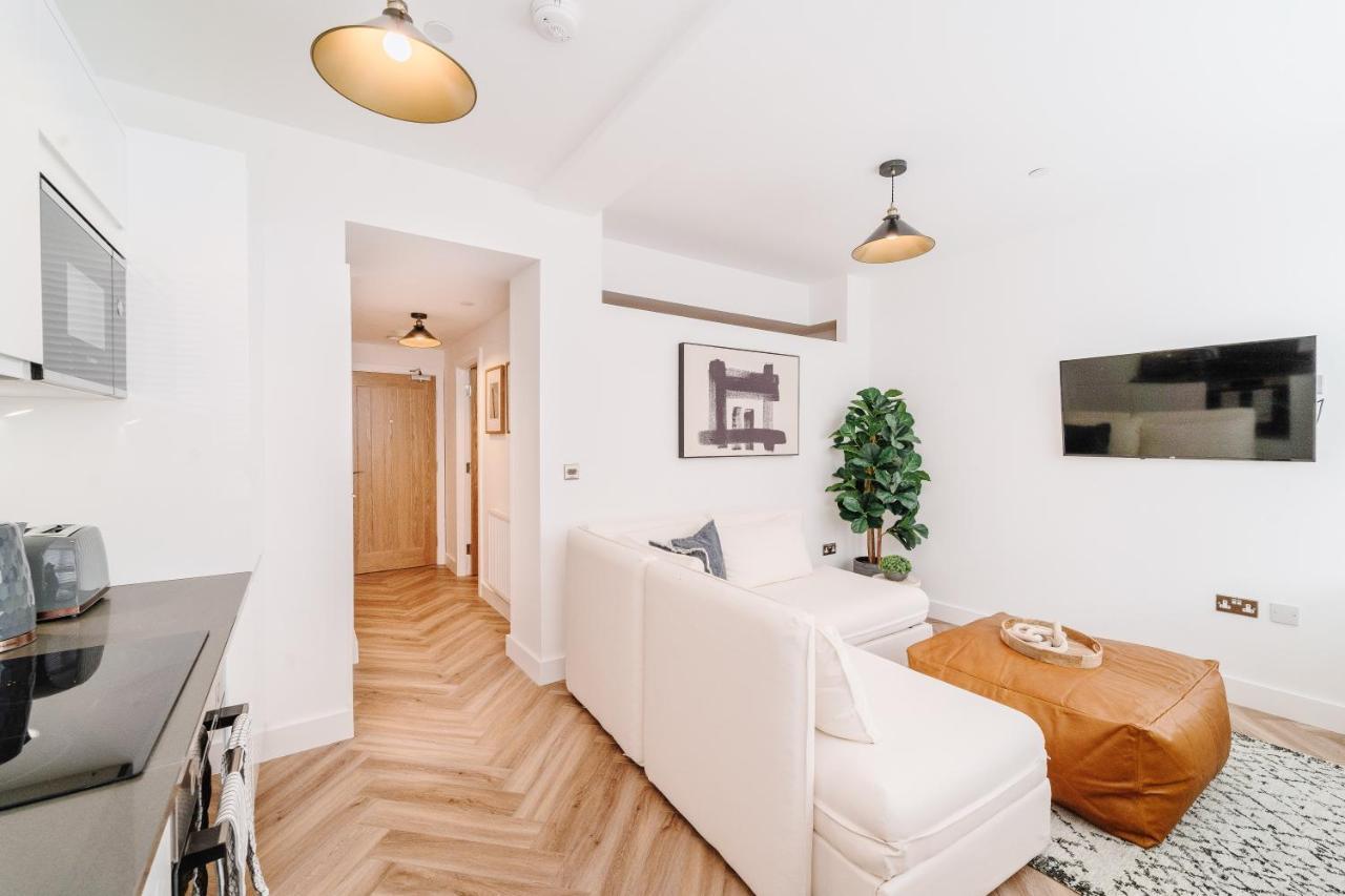 Royal House Stylish Apartments - Chester Esterno foto