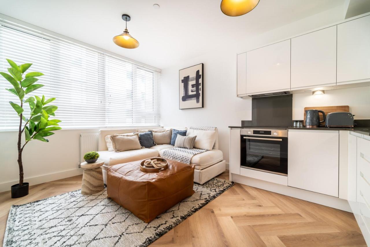 Royal House Stylish Apartments - Chester Esterno foto