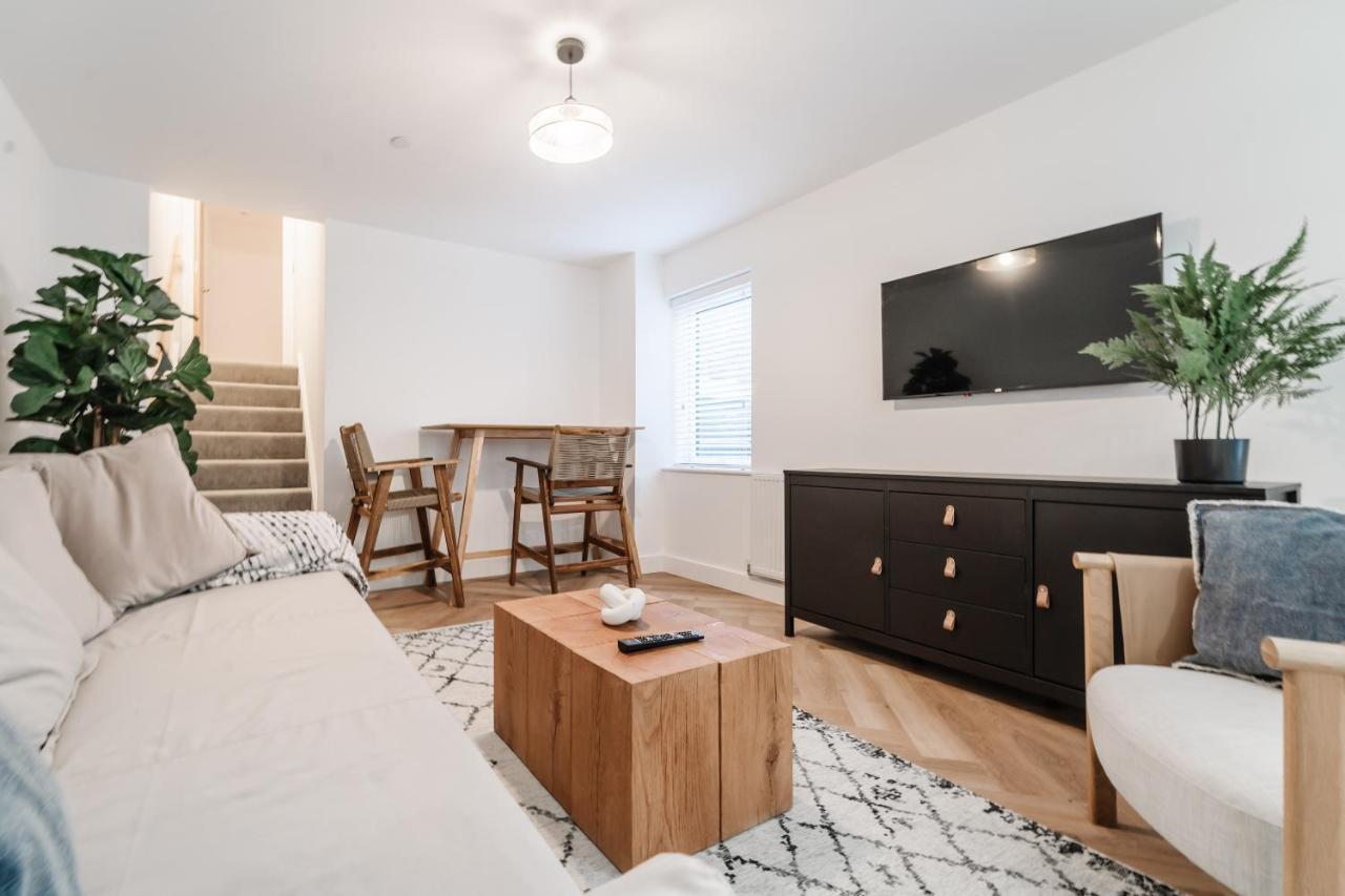 Royal House Stylish Apartments - Chester Esterno foto