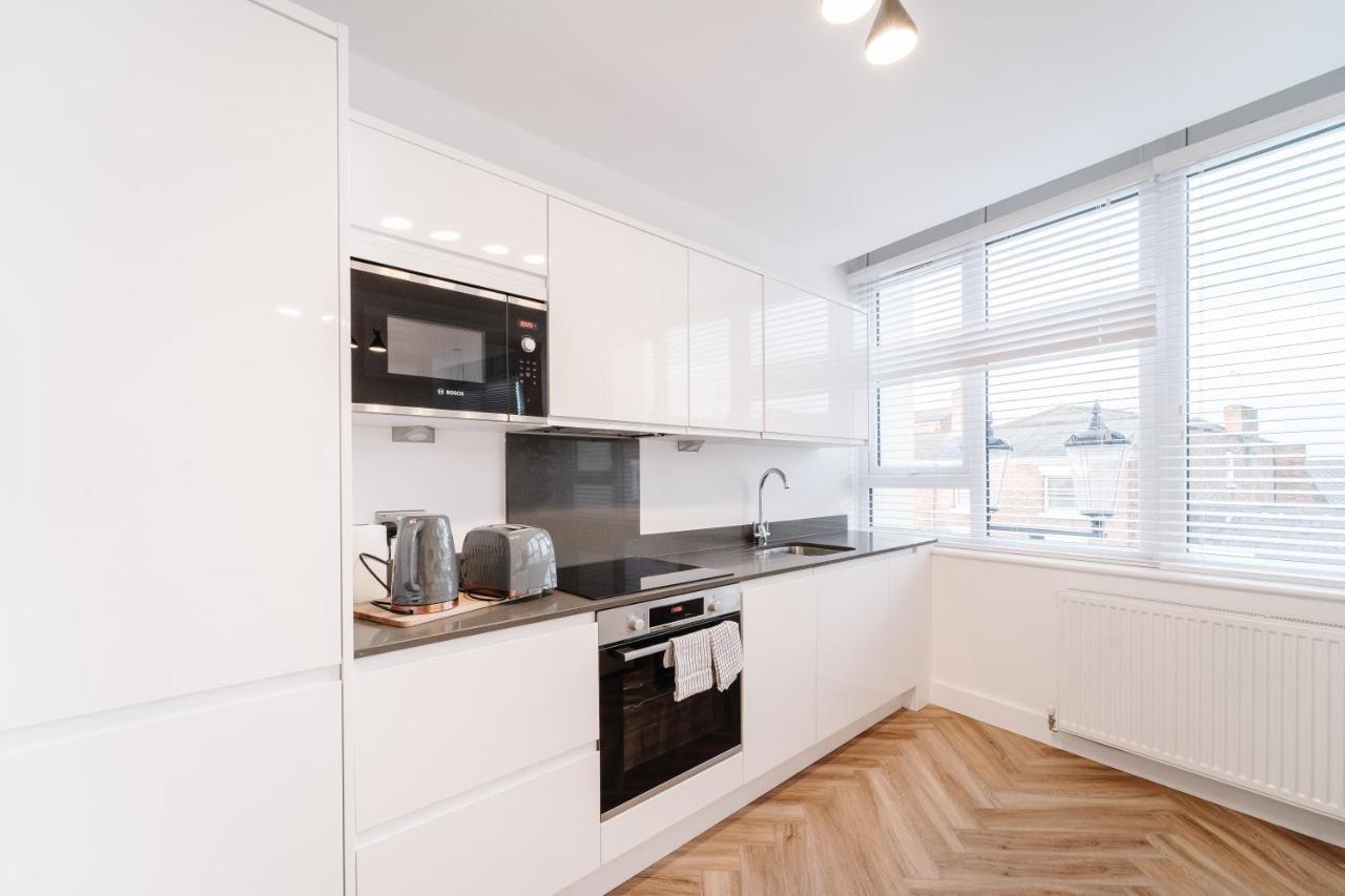 Royal House Stylish Apartments - Chester Esterno foto