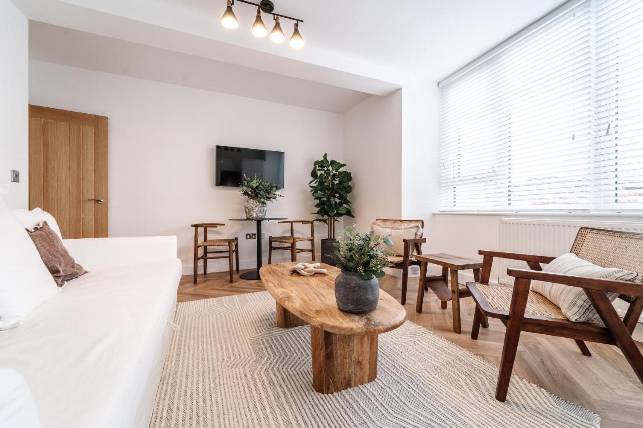 Royal House Stylish Apartments - Chester Esterno foto